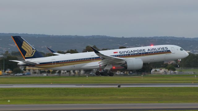 Airbus A350-900 (9V-SHE) - ADELAIDE AIRPORT, JULY 4, 2022.