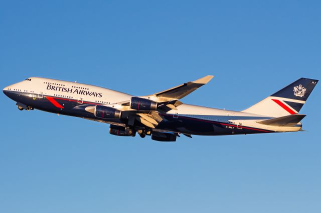 Boeing 747-400 (G-BNLY)