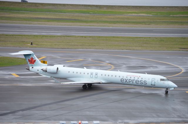 Canadair Regional Jet CRJ-900 (C-GPJZ) - JZA8315 taxiing in after arrival from CYYC/YYC.