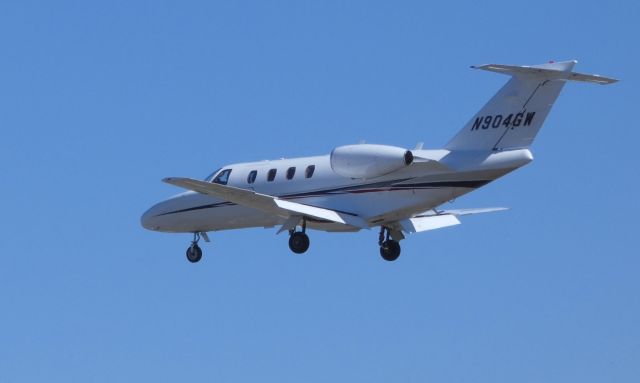 Cessna Citation CJ1 (N904GW) - On final is this 2008 Cessna Citation 1 in the Spring of 2019.