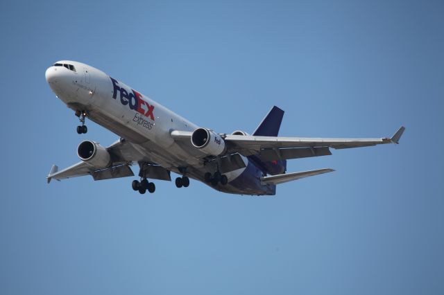 Boeing MD-11 (N585FE)