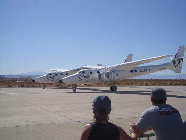 Scaled Composites White Knight 2 (N348MS)