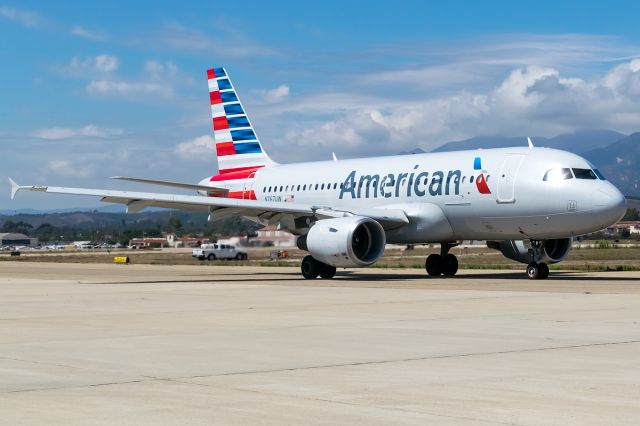 Airbus A319 (N767UW)