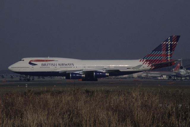 Boeing 747-400 (G-CIVW) - Departure at Narita Intl Airport Rwy34L on 1998/12/29