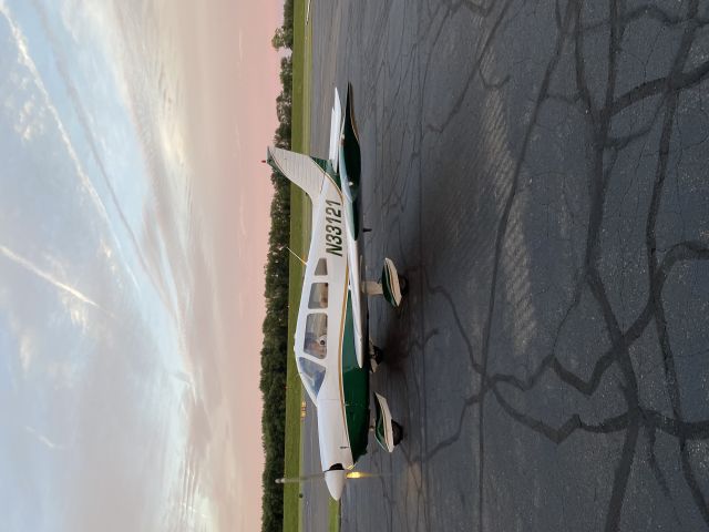 Piper Cherokee (N33121) - Initial arrival @ KHFD as a new aircraft for the CAP Flying Association. 