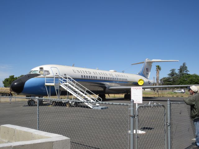 N31681 — - Castle Air Museum Atwater, CAbr /McDonnell Douglas VC-9C Presidential Transport