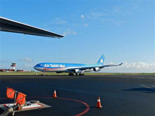 Airbus A340-300 (F-OSEA)