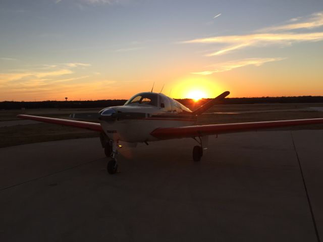 Beechcraft 35 Bonanza (N2131D)