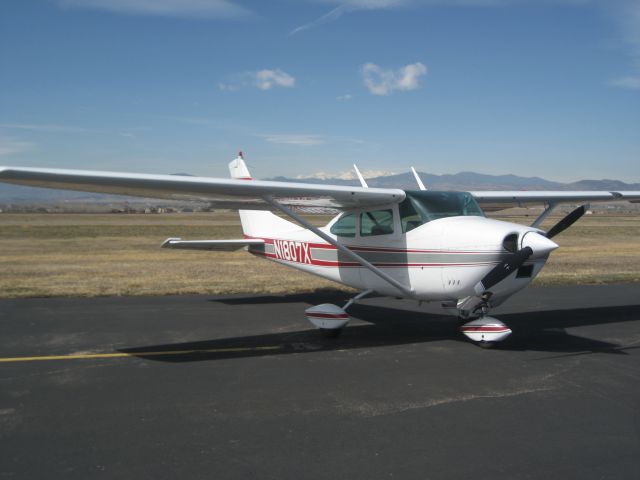 Cessna Skylane (N1807X)