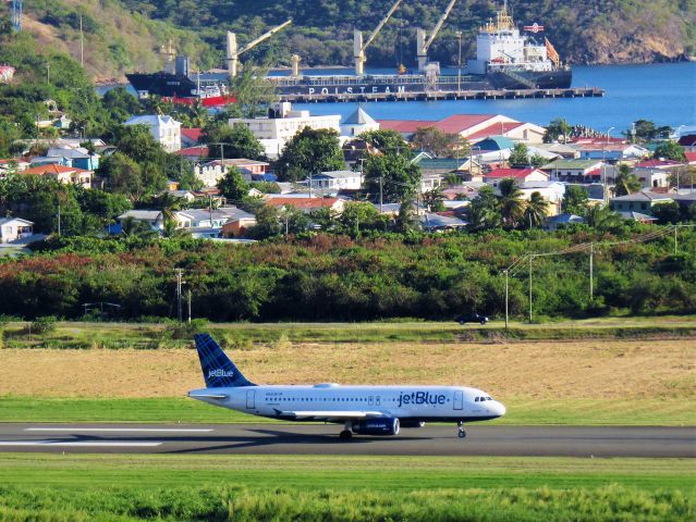 Airbus A320 (N521JB)