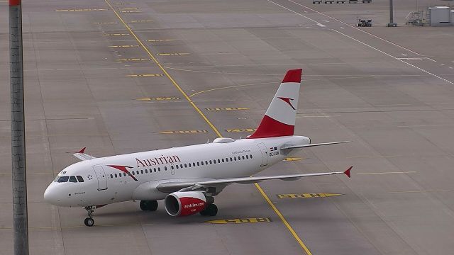 Airbus A320 (OE-LDB) - Just arrived from Vienna