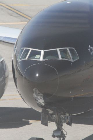 Boeing 777-200 (ZK-OKQ)