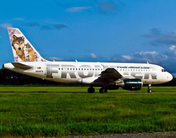 Airbus A319 (N941FR)