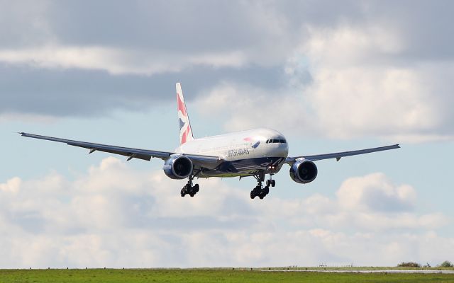 Boeing 777-200 (G-YMMC) - british airways b777-236er g-ymmc landing at shannon for wifi fitting 6/10/18.