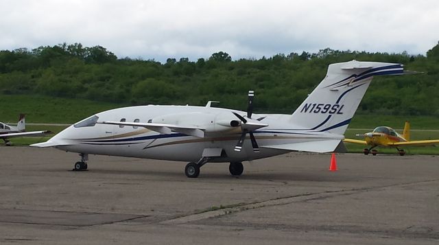 Piaggio P.180 Avanti (N159SL) - Sat 14 May 2016 - Butler Co Airport (Cincinnati) - beautiful plane