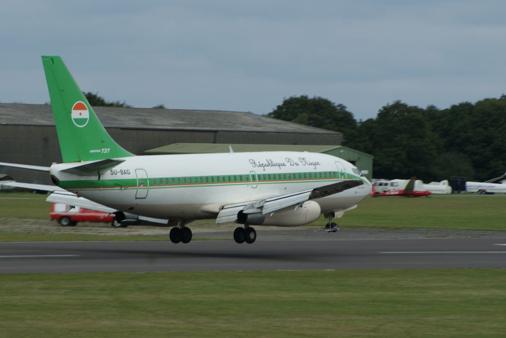 Boeing 737-700 (5U-BAG) - Niger Presidential Plane arriving into Lasham, UK for maintenance with ATC Lasham