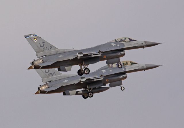 Lockheed F-16 Fighting Falcon (88-0472) - Luke, Arizona