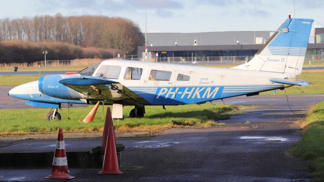 PH-HKM —