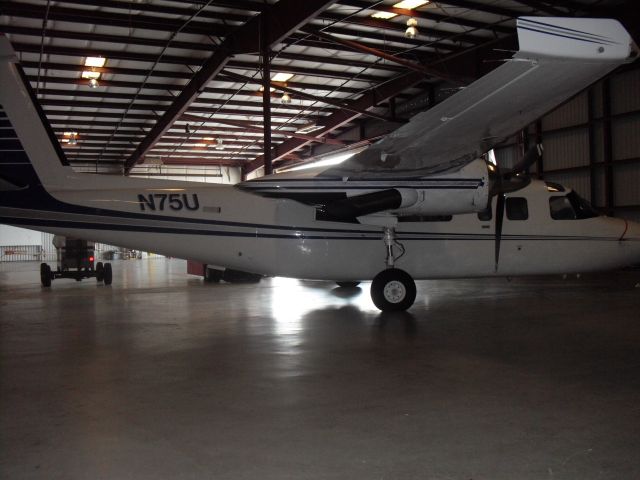 Rockwell Turbo Commander 690 (N75U) - Aero Commander hangared at FFC