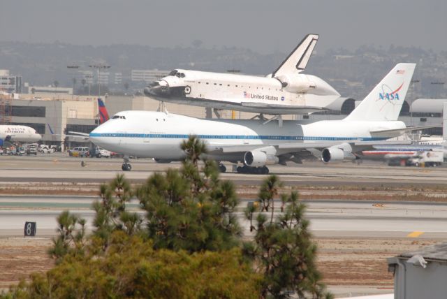 Boeing 747-200 (N905NA)