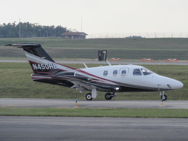 Eclipse 500 (N450RB)