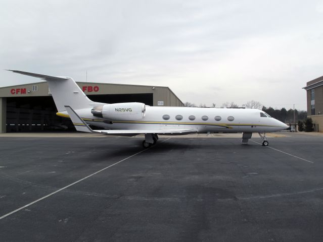 Gulfstream Aerospace Gulfstream IV (N25VG) - Top class of business aviation.