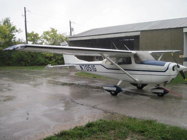 Cessna Skyhawk (N7051G)