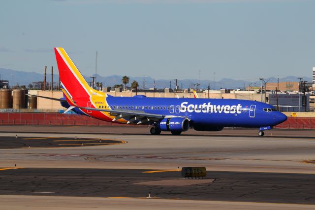 Boeing 737-800 (N8688J)