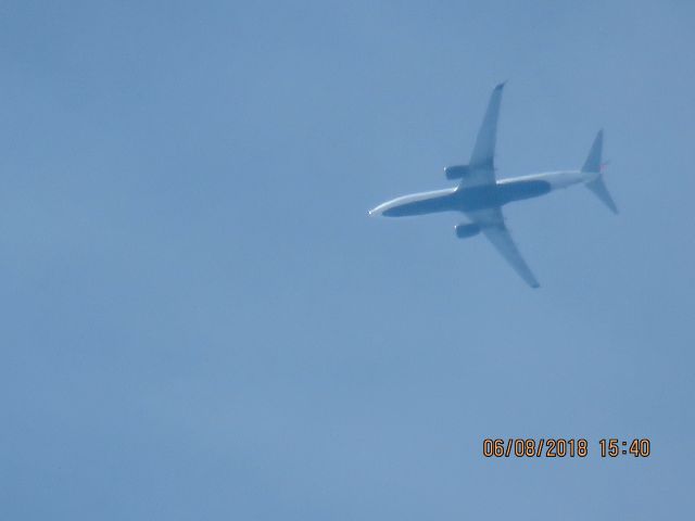 Boeing 737-800 (N398DA)