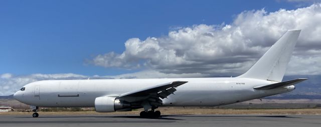 BOEING 767-300 (N1619A)