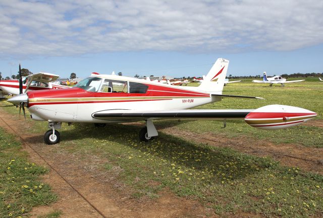 Piper PA-24 Comanche (VH-PJM)