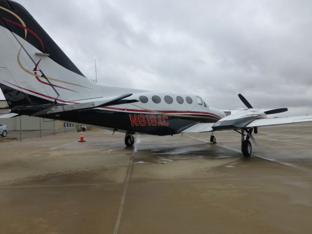 Cessna 421 (N619AC)