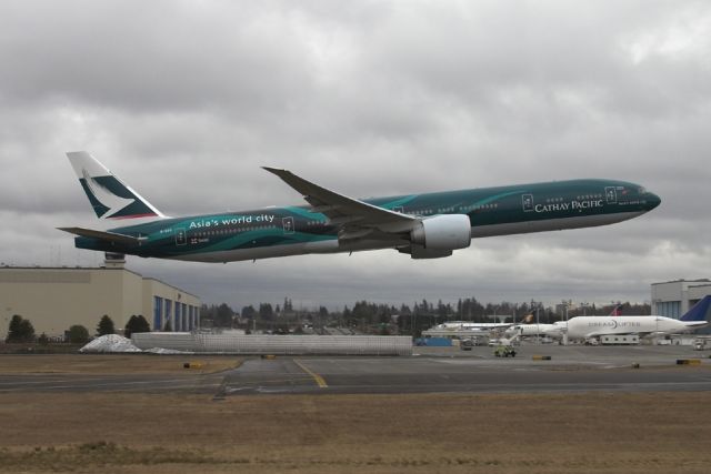 BOEING 777-300 (B-KPF) - Cathay Pacific Airlines B-KPF low approach at Paine Field January 30, 2008.