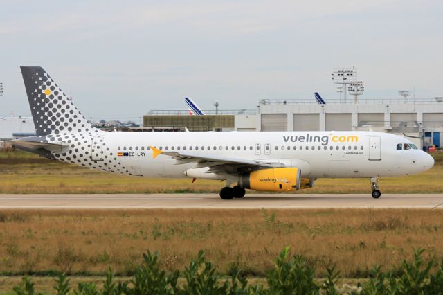 Airbus A320 (EC-LRY)