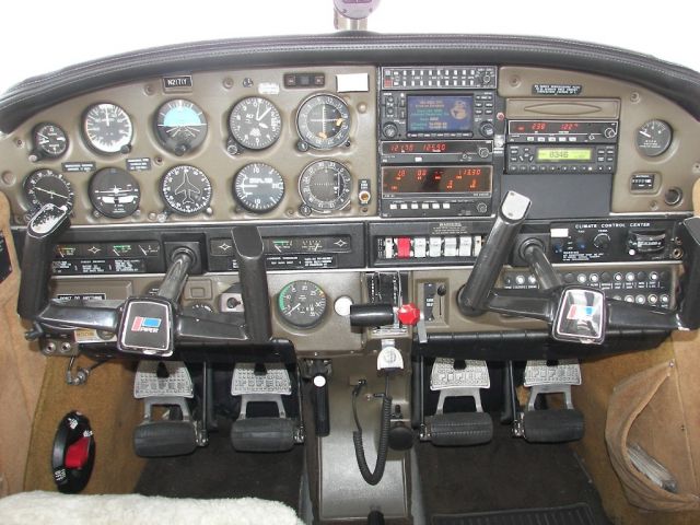 Piper Cherokee (N2171Y)