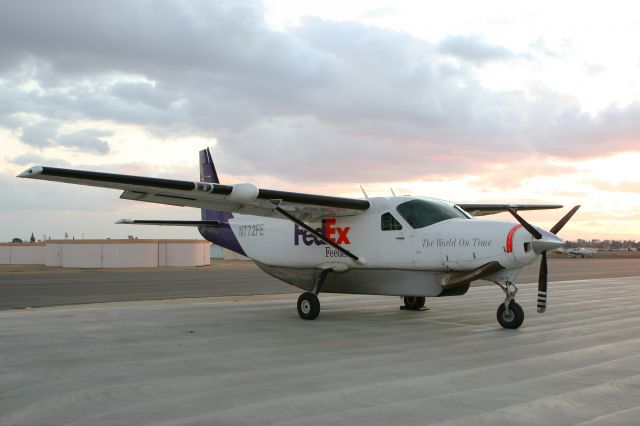 Cessna Caravan (N772FE) - Fed Ex Feeder-West Air, Inc