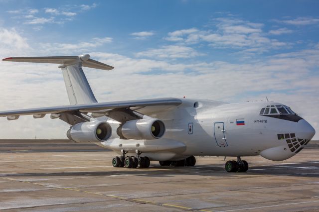 Ilyushin Il-76 (RA-76842)