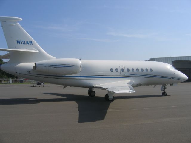 Dassault Falcon 2000 (N12AR)