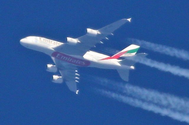 Airbus A380-800 (A6-EEQ) - Liaison Dubai Toronto vertical cote vendee 36 000 ft le 14-03-2014