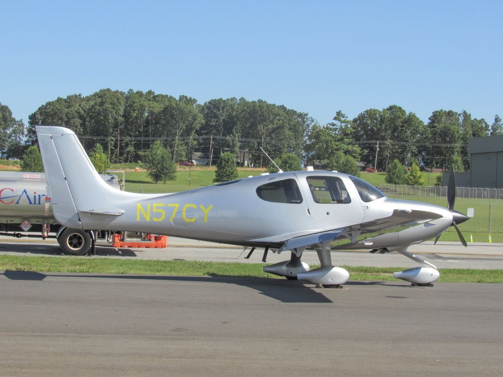 Cirrus SR22 Turbo (N57CY)