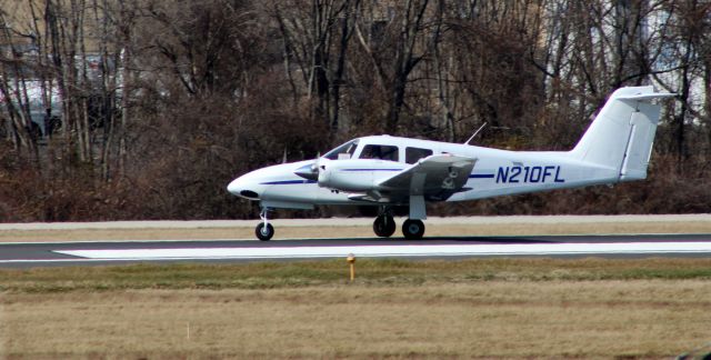 Piper PA-44 Seminole (N210FL) - On the active runway is this 2019 Piper Seminole PA-44-180 in the WInter of 2020.