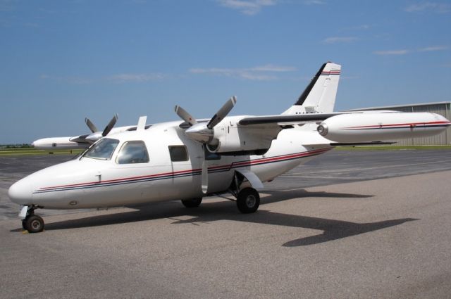 Mitsubishi MU-2 (N185MA)