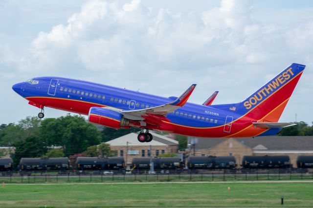 Boeing 737-700 (N296WN) - Taken at Love Field October 7, 2018.