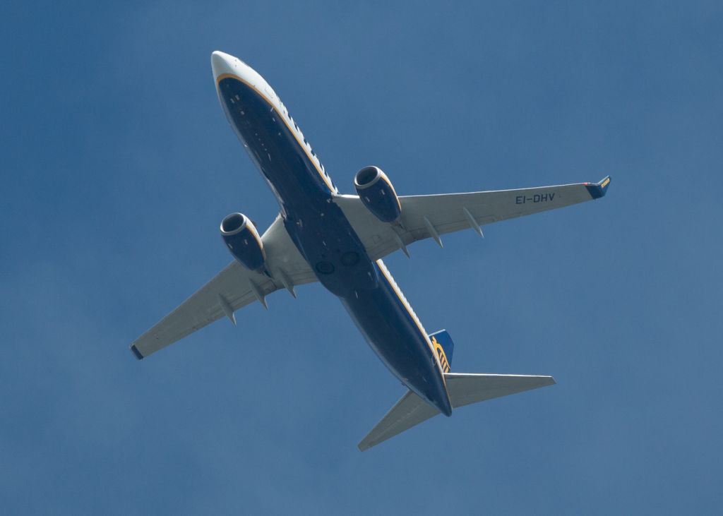 Boeing 737-800 (EI-DHV) - Ryanair Boeing 737-8AS (W) Registration EI-DHV (ICAO24 4CA2A9)