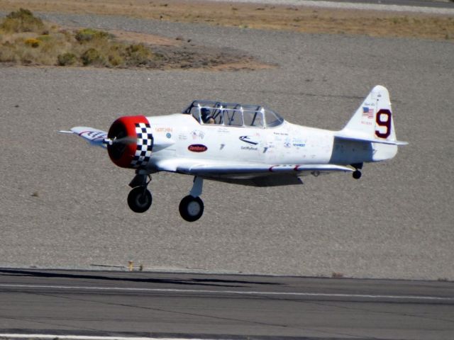 North American T-6 Texan (N5199V)