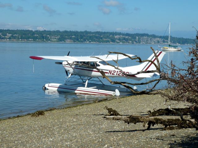 Cessna Skylane (N212CC) - Blake Island, Puget Sound WA