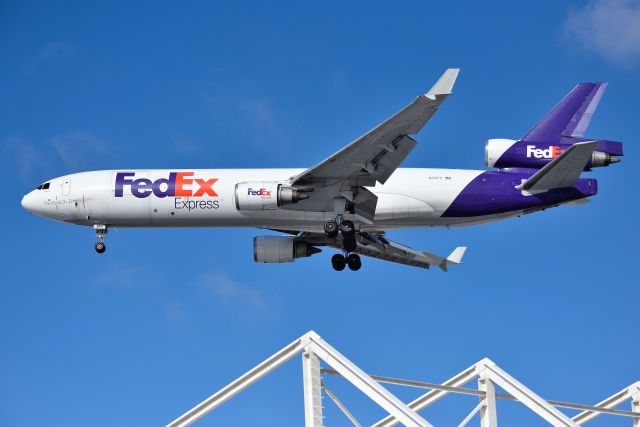 Boeing MD-11 (N610FE) - Landing 23-L on 02-13-19