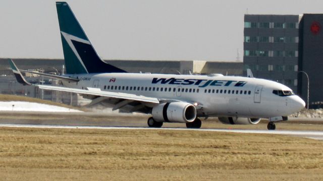 Boeing 737-700 (C-GWJO)