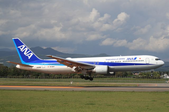 BOEING 767-300 (JA616A) - August 31st 2019:HND-HKD.