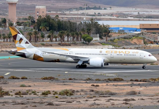 Boeing 787-9 Dreamliner (A6-BLU)